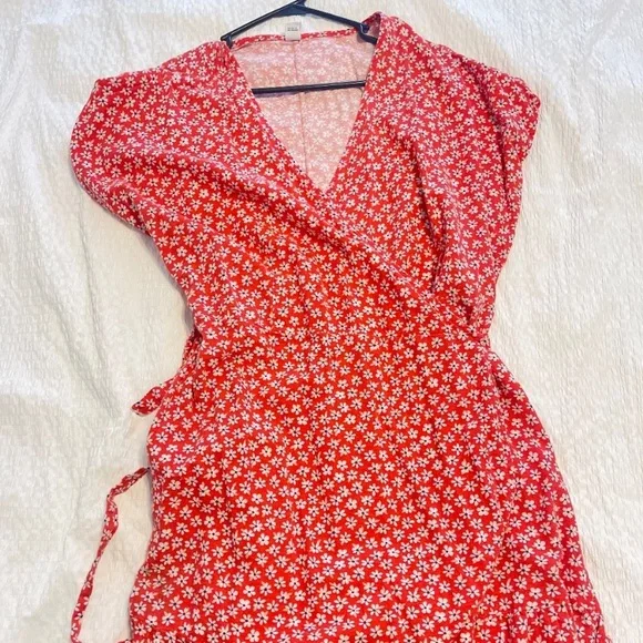 Old Navy wrap floral print dress - Picture 2 of 3